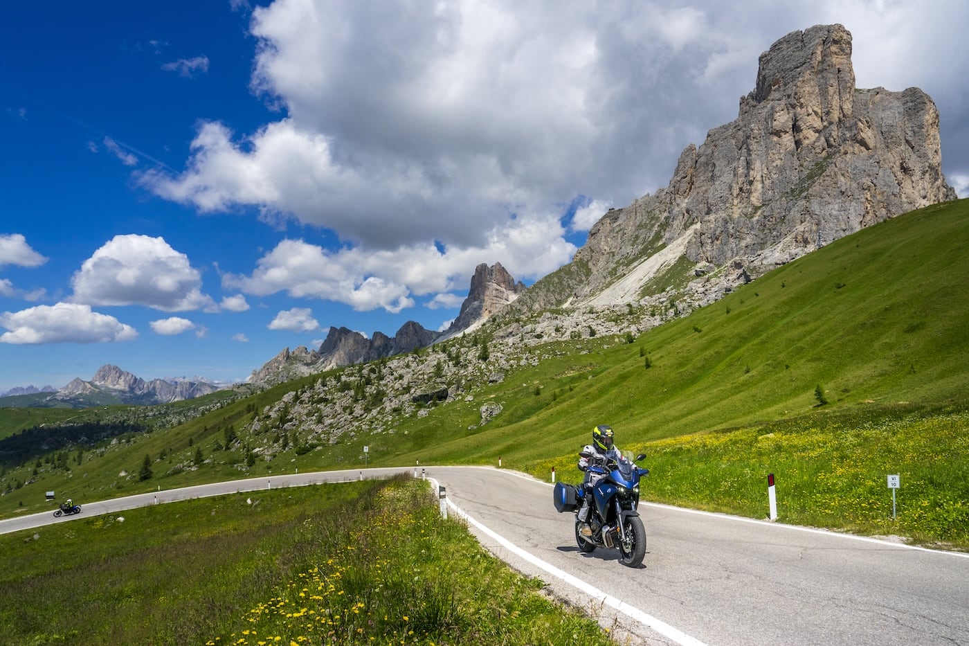 Controllo pressione pneumatici prima della consegna della moto